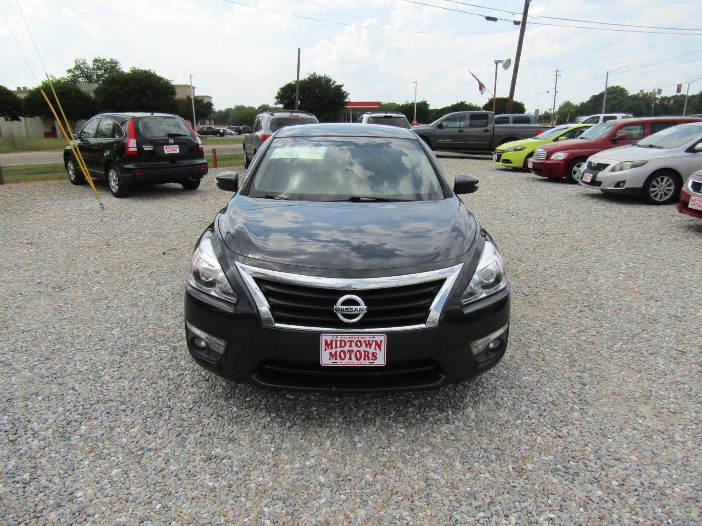 2013 Gray Nissan Altima 2.5 S (1N4AL3AP5DC) with an 2.5L L4 DOHC 16V engine, Automatic transmission, located at 15016 S Hwy 231, Midland City, AL, 36350, (334) 983-3001, 31.306210, -85.495277 - Photo#1